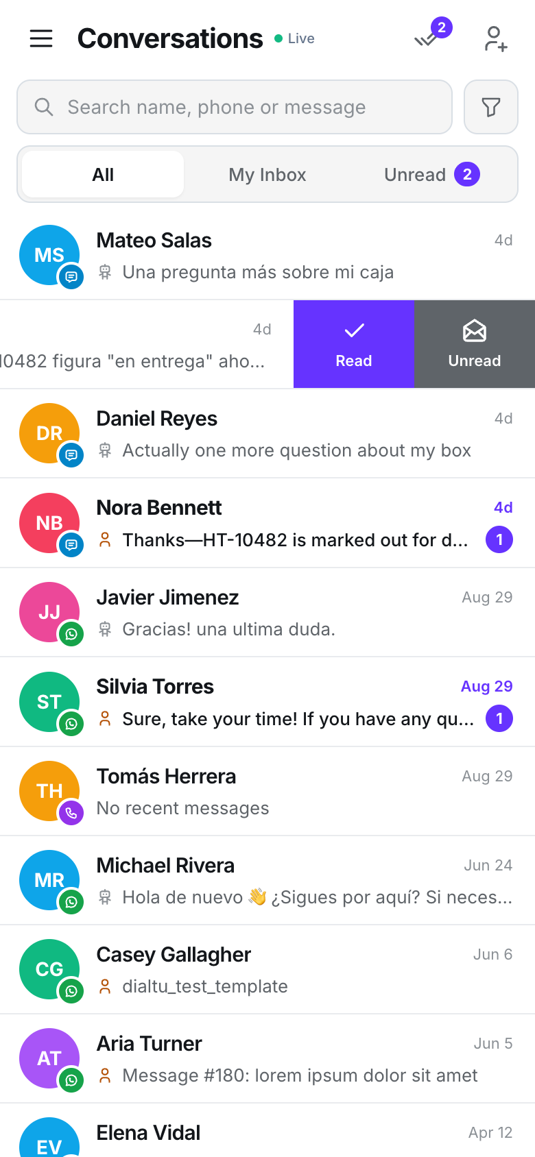 The Lucía Ferrer row swiped to the left revealing a purple Read button and a grey Unread button