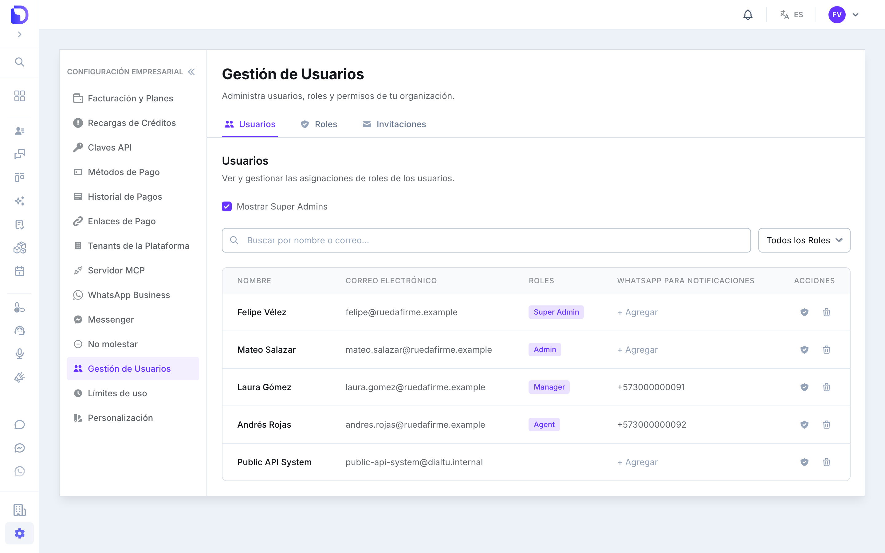 Tabla Configuración → Gestión de Usuarios → Usuarios con una columna WhatsApp para notificaciones que muestra un número para Laura Gómez y Andrés Rojas y el enlace + Agregar para los demás usuarios.