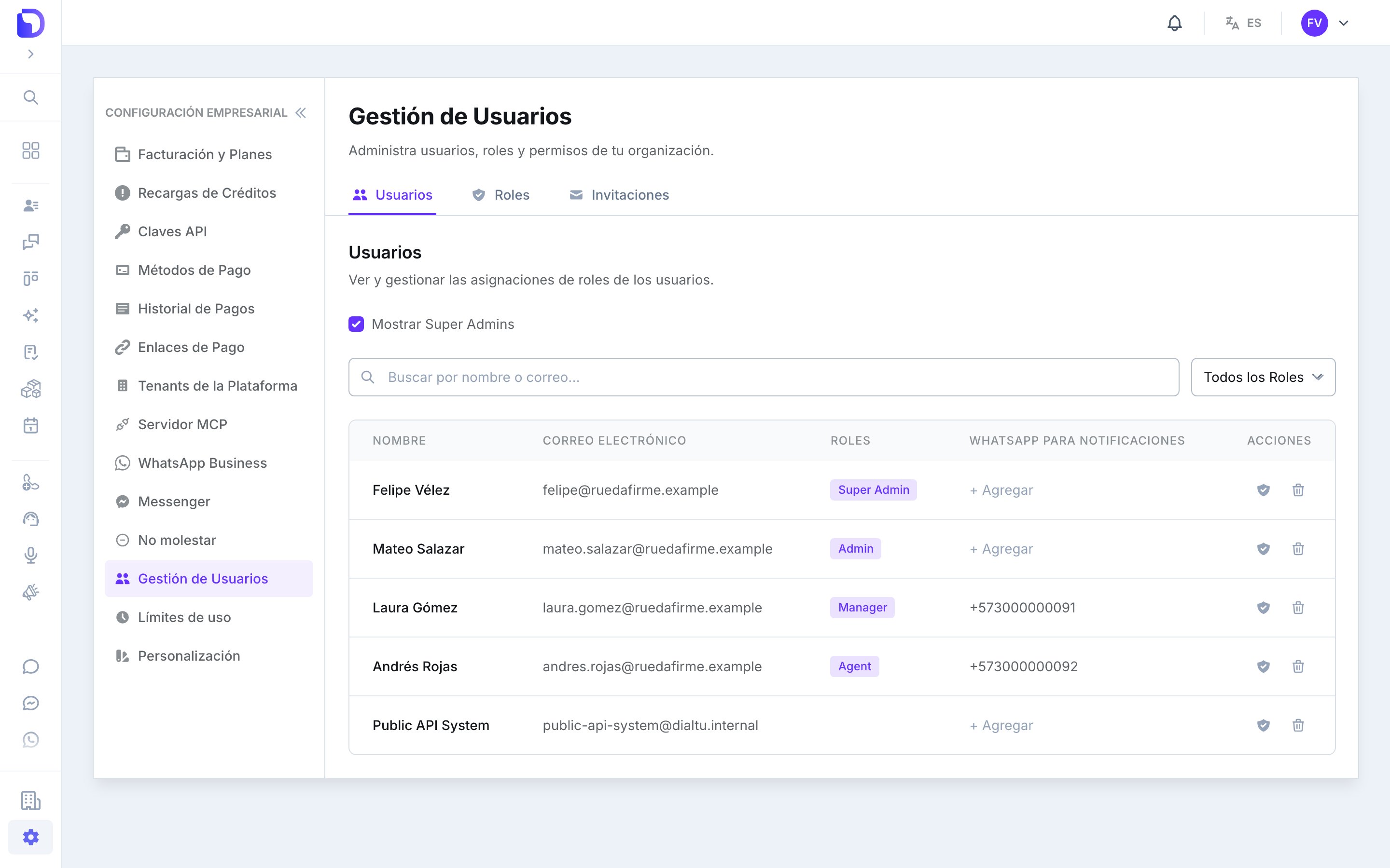 Tabla Configuración → Gestión de Usuarios → Usuarios con una columna WhatsApp para notificaciones que muestra un número para Laura Gómez y Andrés Rojas y el enlace + Agregar para los demás usuarios.