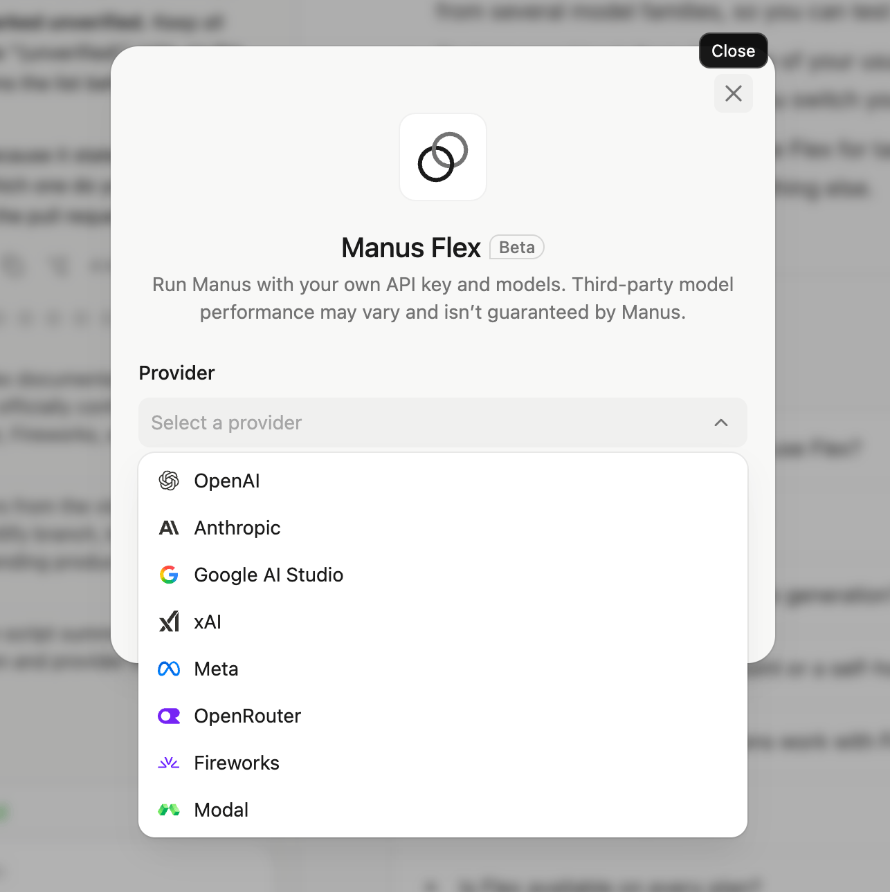 Einrichtungsfenster von Manus Flex mit geöffneter Provider-Liste, die OpenAI, Anthropic, Google AI Studio, xAI, Meta, OpenRouter, Fireworks und Modal zeigt