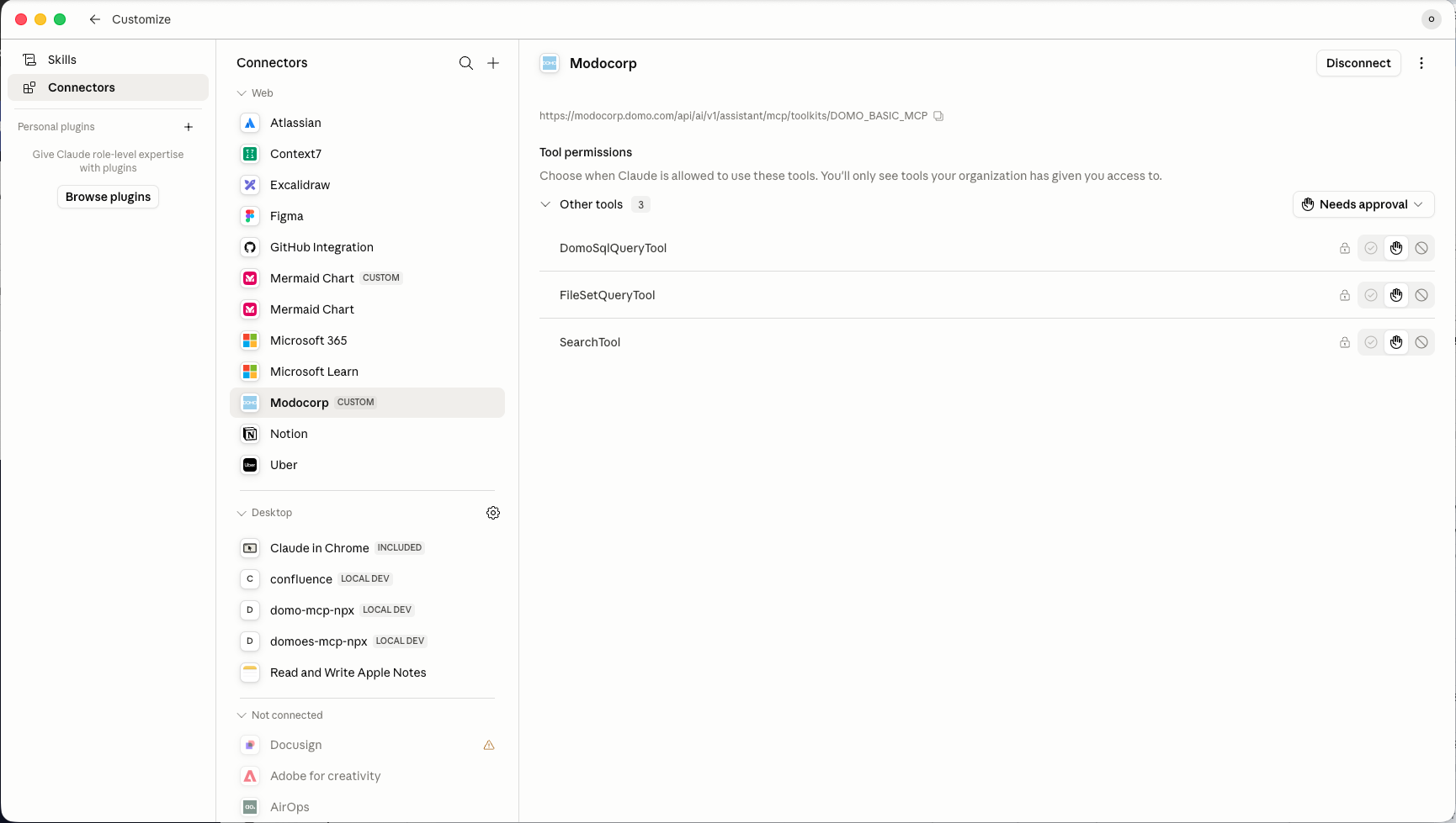Claude Desktop showing active Domo MCP connection