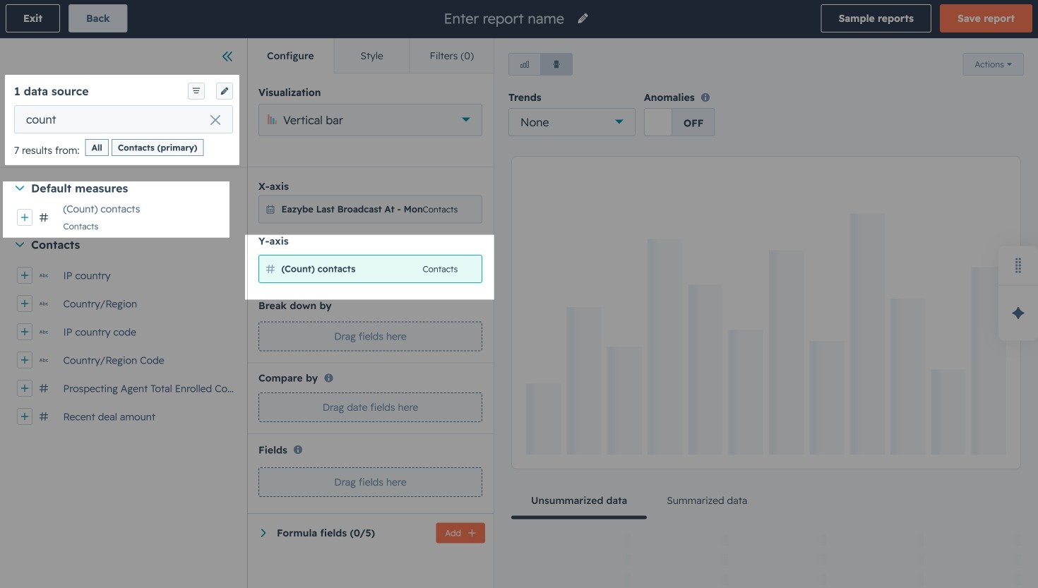 HubSpot custom report builder with Count of contacts added to the Y-axis