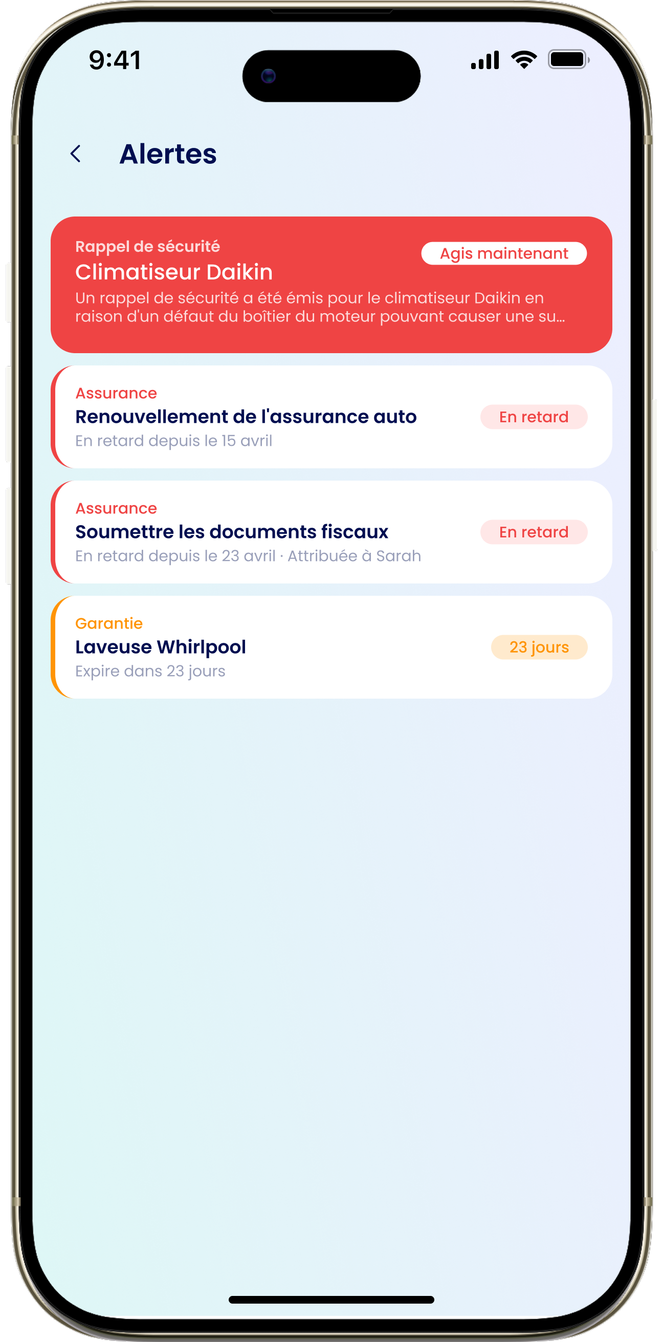 L'écran Alertes avec un rappel de sécurité, une garantie qui expire et un appareil en réparation
