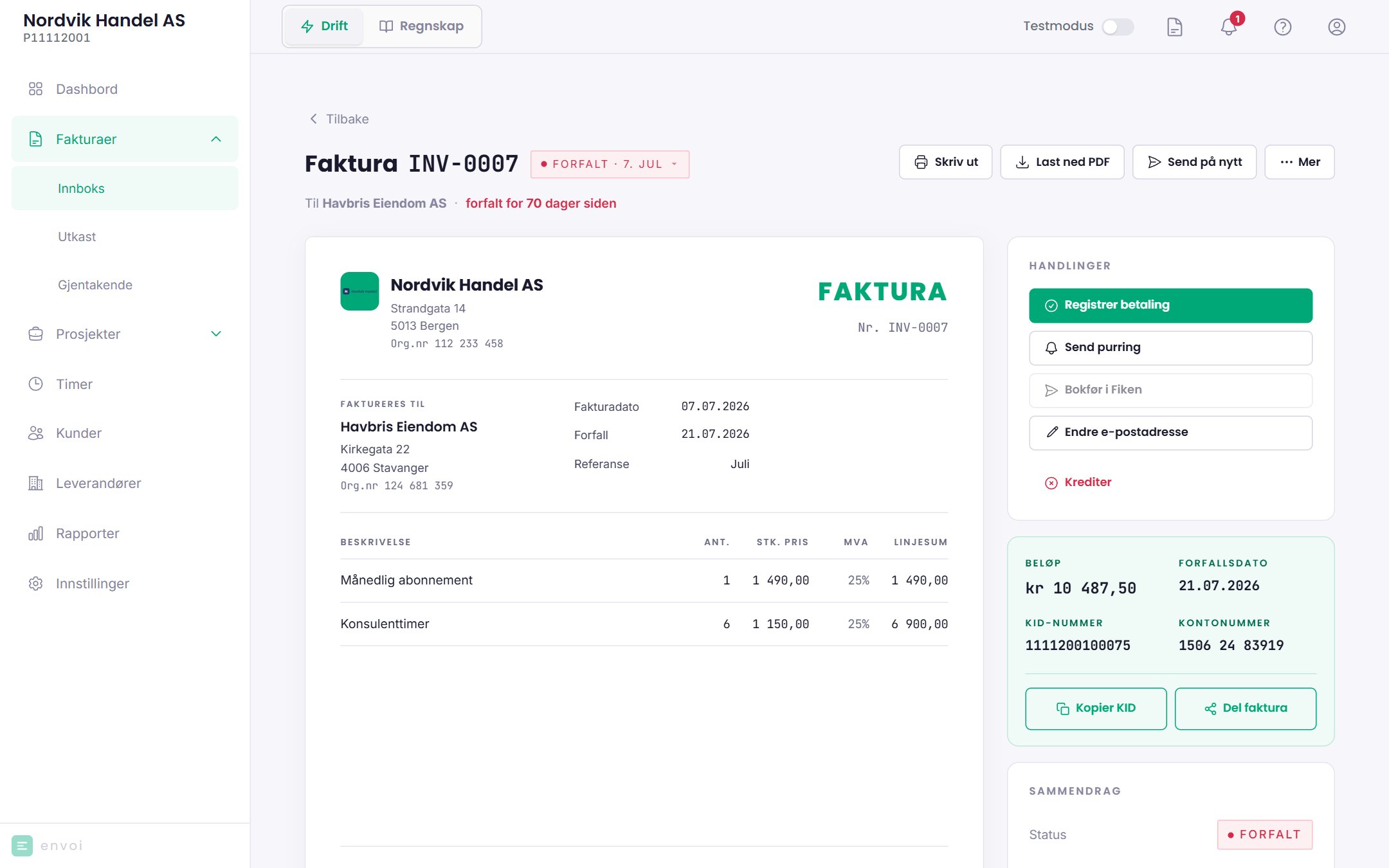 En forfalt faktura med handlingene Registrer betaling, Send purring og Krediter