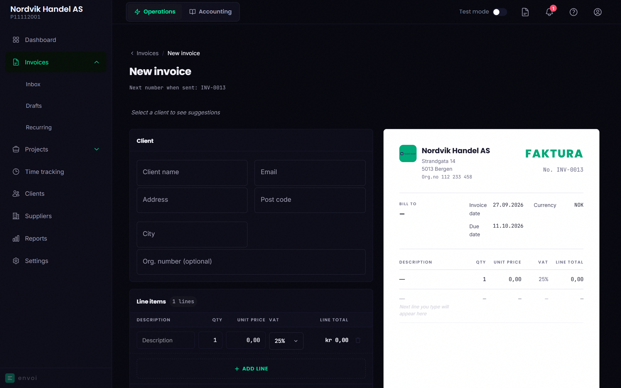 The new invoice form with customer, invoice lines and total