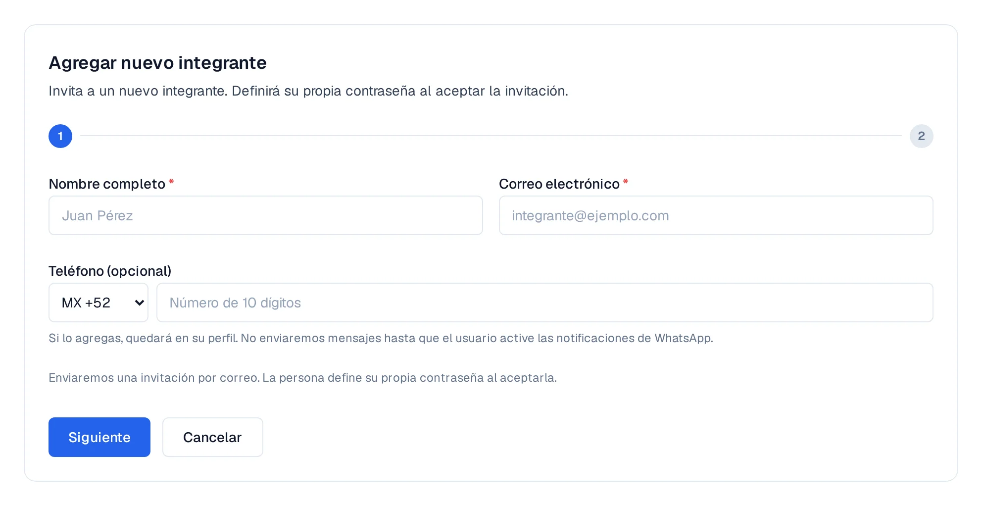 Formulario con Nombre completo, Correo electrónico y Teléfono opcional.