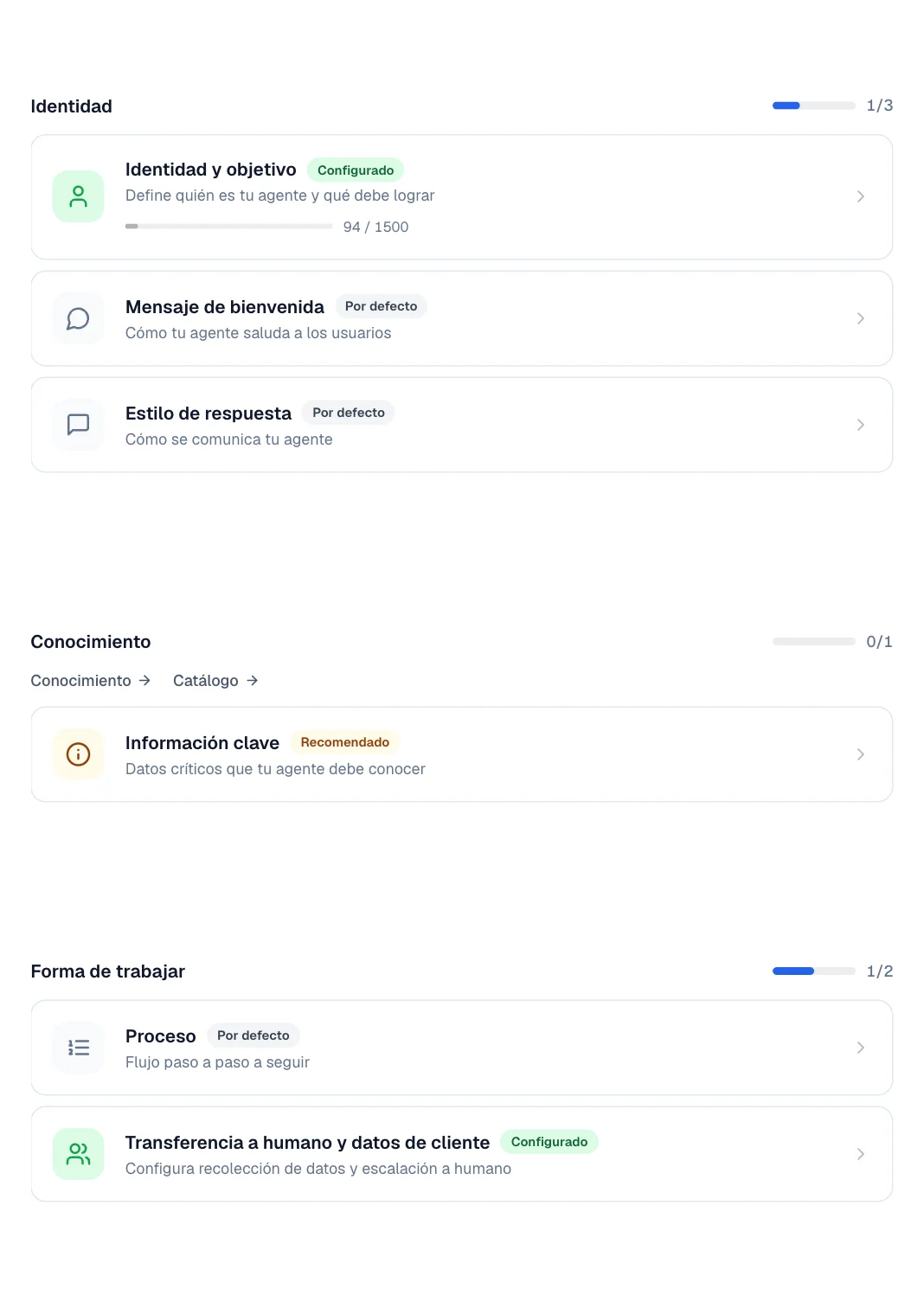 Tarjetas de comportamiento desde Identidad y objetivo hasta Transferencia a humano, cada una con su etiqueta.