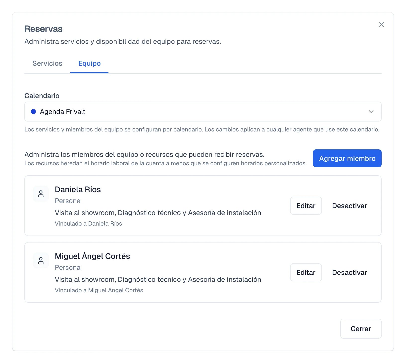 Sección Equipo con personas, su conexión de Google, horario y tipos de cita.