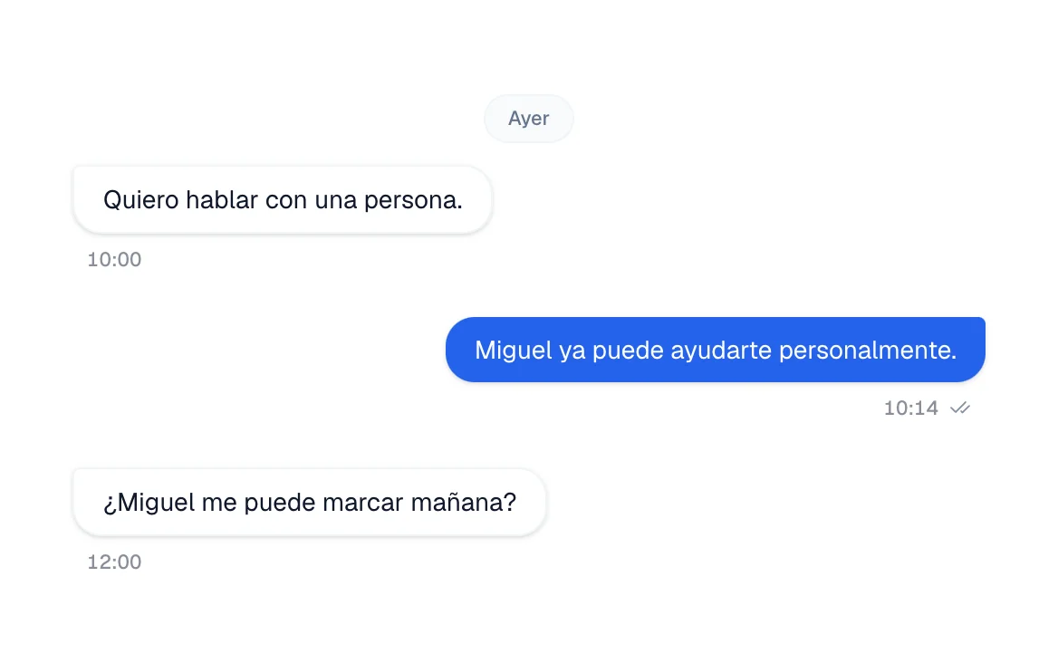 Bandeja con conversaciones reales de Frivalt y el chat web de Manuel Castañeda abierto junto a sus datos.