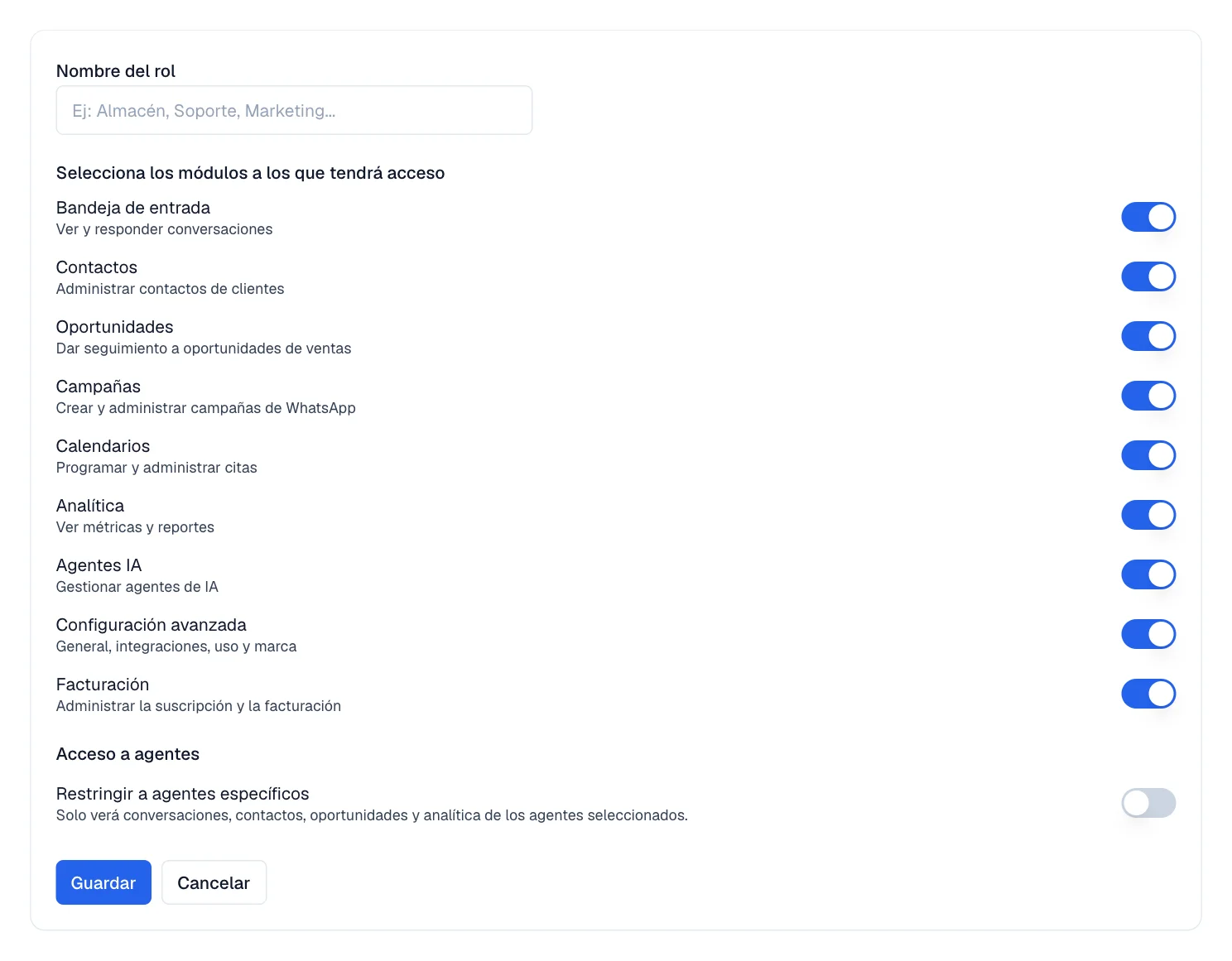 Editor de rol con el campo Nombre del rol y una lista de módulos, cada uno con su interruptor.