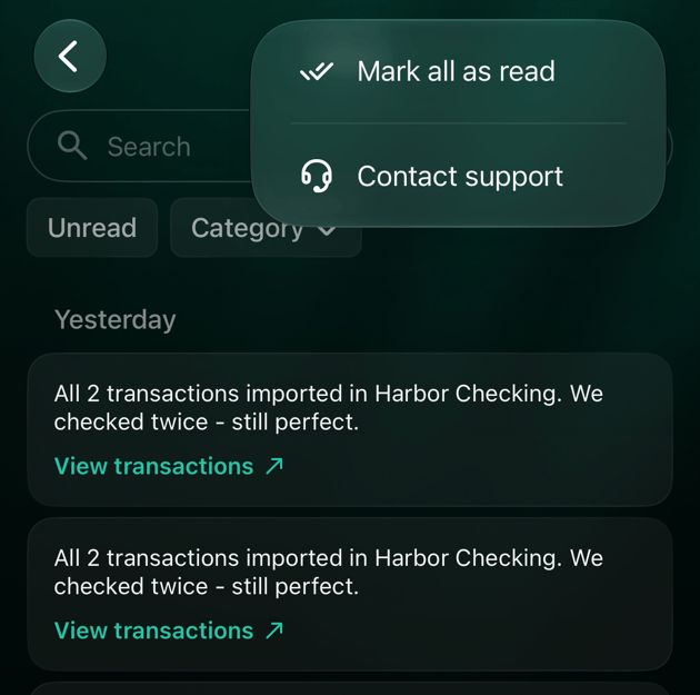 iOSの受信箱で⋮メニューを開いたところ。Mark all as readとContact support、その下にSearch、UnreadとCategoryのフィルタ、取り込みのメッセージ