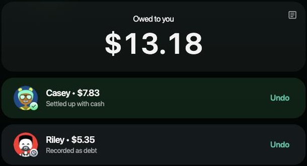 Owed to you $13.18 y luego Casey $7.83 Settled up with cash y Riley $5.35 Recorded as debt, cada una con Undo.
