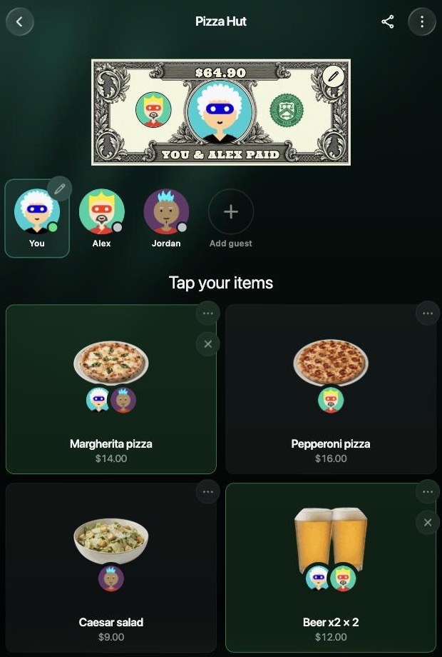 El CheckPie de Pizza Hut en la web: el billete $64.90 You & Alex paid, luego You, Alex, Jordan y Add guest arriba, Tap your items y las tarjetas Margherita pizza $14.00, Pepperoni pizza $16.00, Caesar salad $9.00, Beer x2 × 2 $12.00 y Lemonade $4.00 con las imágenes de las personas que las tomaron.