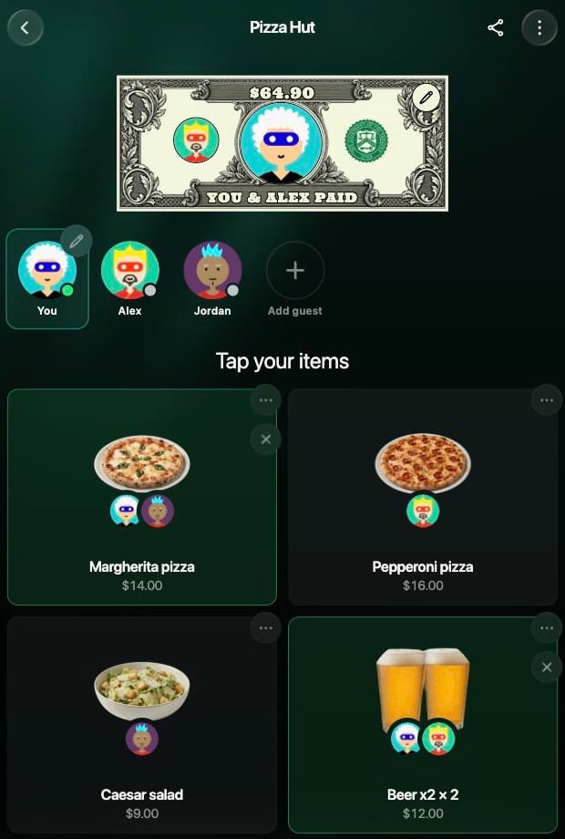 El CheckPie de Pizza Hut en la web: el billete $64.90 You & Alex paid, luego You, Alex, Jordan y Add guest arriba, Tap your items y las tarjetas Margherita pizza $14.00, Pepperoni pizza $16.00, Caesar salad $9.00, Beer x2 × 2 $12.00 y Lemonade $4.00 con las imágenes de las personas que las tomaron.