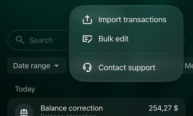 ⋮メニューを開いたiOSのTransactions。Import transactions、Bulk edit、Contact support。