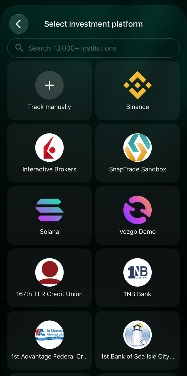 Екран Select investment platform в iOS: Track manually, Binance, Interactive Brokers, SnapTrade Sandbox, Solana і Vezgo Demo.