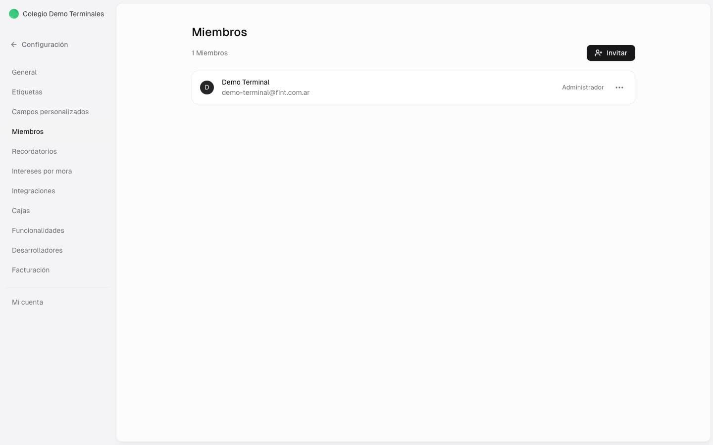Listado de miembros con nombre, email y rol