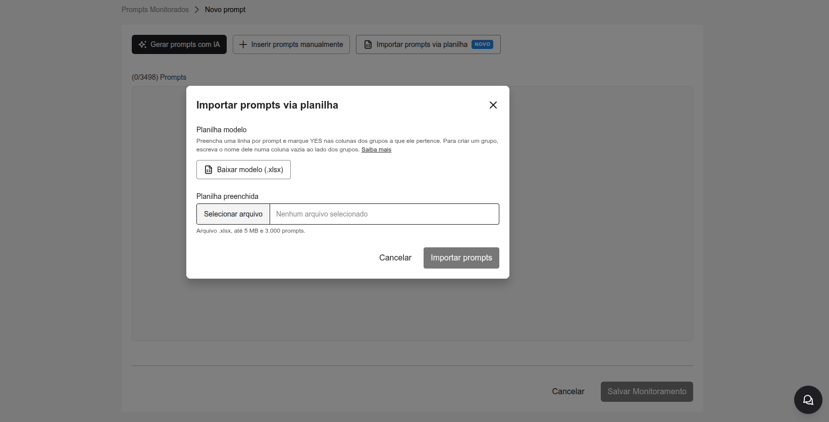 Modal Importar prompts via planilha com o bloco Planilha modelo, o botão Baixar modelo (.xlsx), o campo Planilha preenchida sem arquivo selecionado e o botão Importar prompts desabilitado