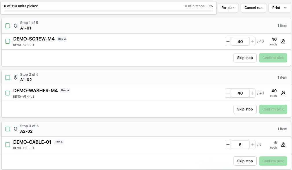 Pick run page in consolidated mode, with stop 1 at A1-01 listing 40 of DEMO-SCREW-M4 and stop 2 at A1-02 listing 40 of DEMO-WASHER-M4 as single quantities