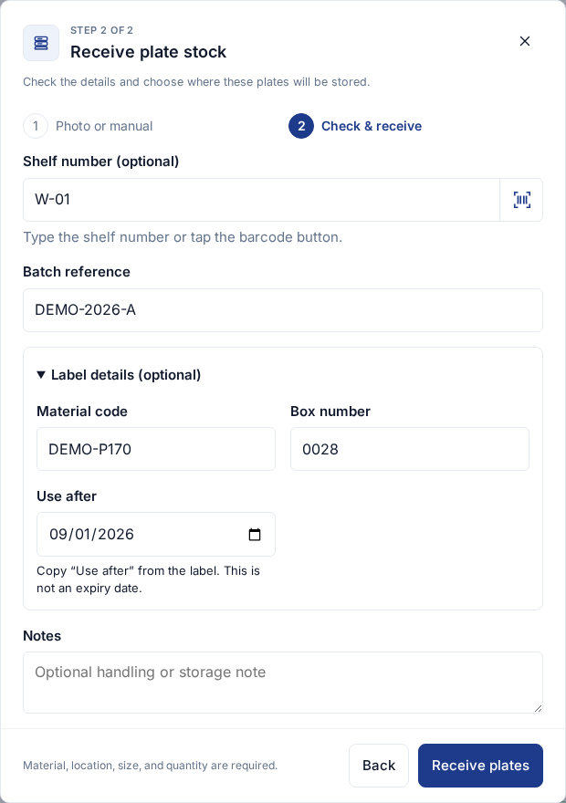 English box details showing batch DEMO-2026-A, material code DEMO-P170, box 0028 and Use after, with no duplicate quantity input