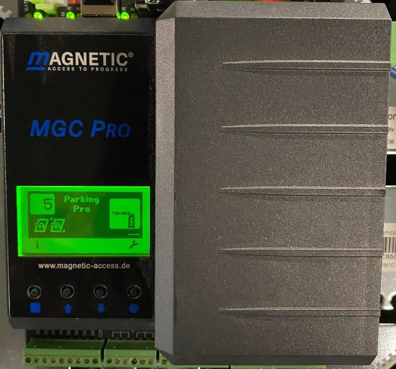 Gate display screen