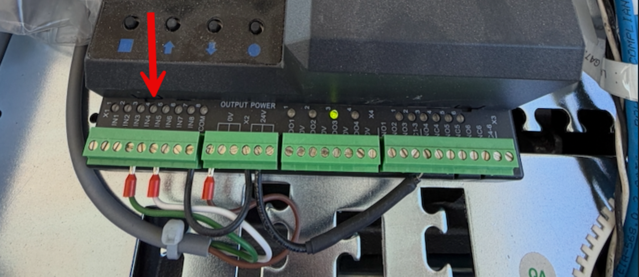 IN4 on terminal block -X1, the green input connector