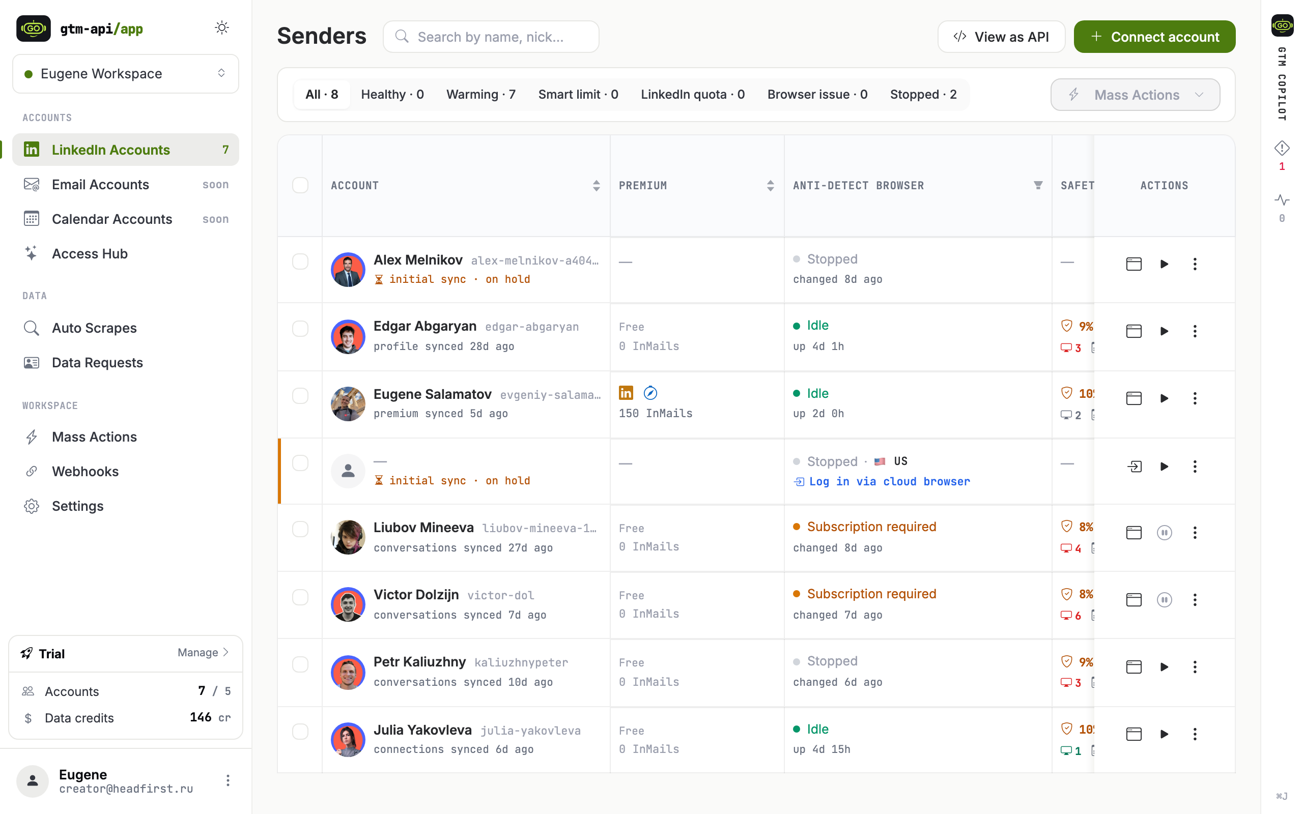 Senders page listing LinkedIn accounts with statuses, browsers and health scores