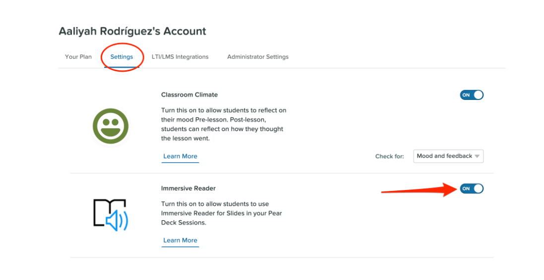 Settings tab is circled in red and red arrow pointing to Immersive Reader setting