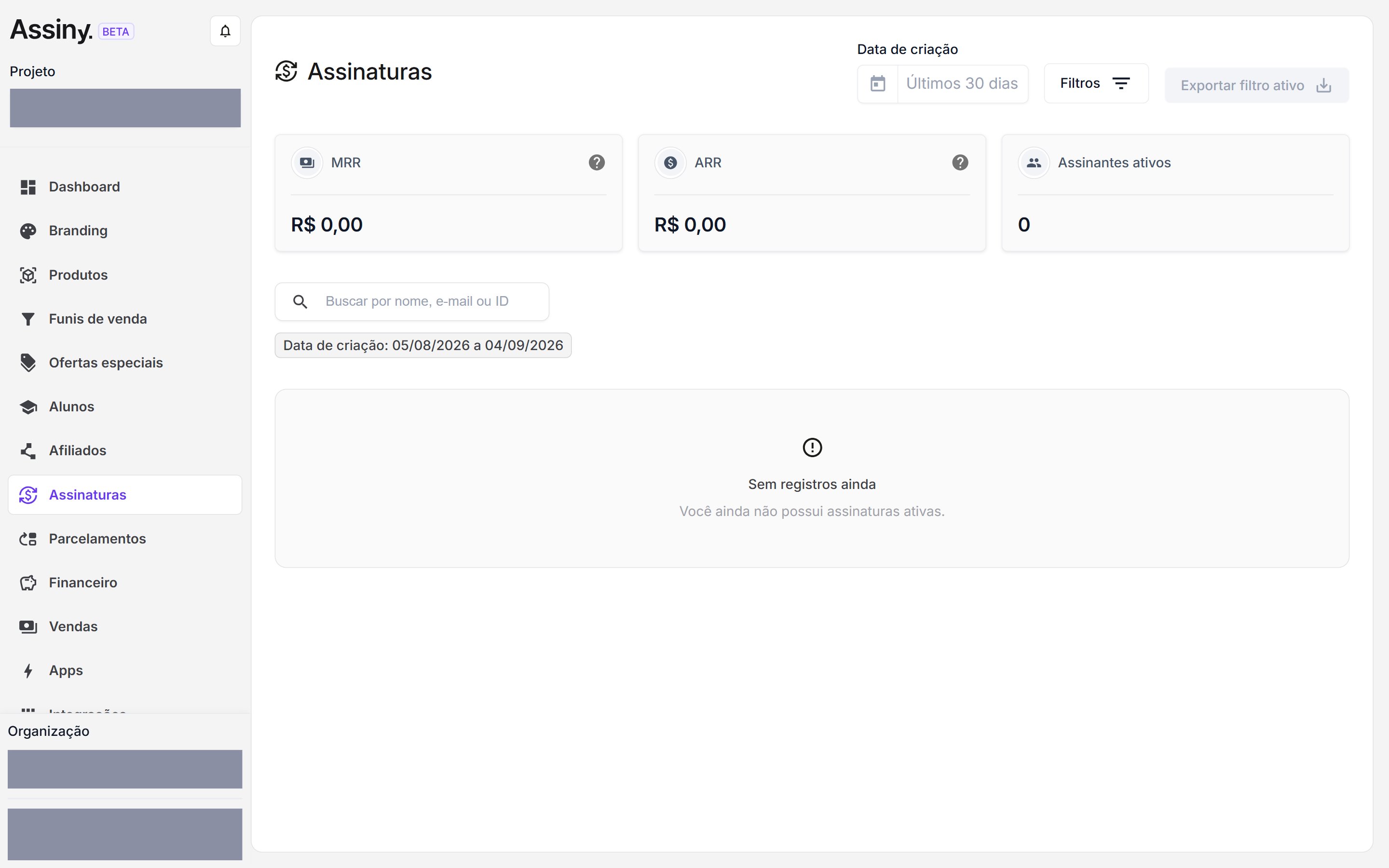 Tela de Assinaturas com os cartões MRR, ARR e Assinantes ativos, a busca e o filtro por data de criação