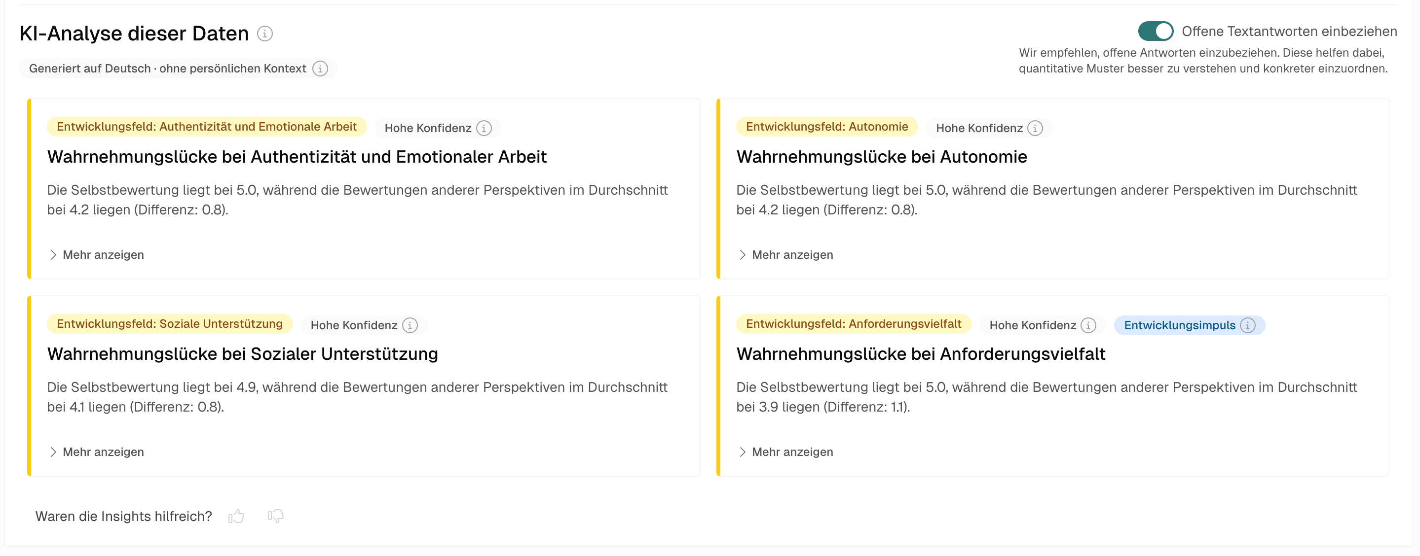 KI-Analyse-Karten mit Insight-Typ, Konfidenz-Badge und „Entwicklungsimpuls“-Hinweis