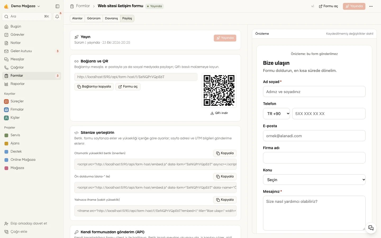 Formun Paylaş sekmesinde bağlantı, QR, otomatik yükseklikli betik ve iframe kodları
