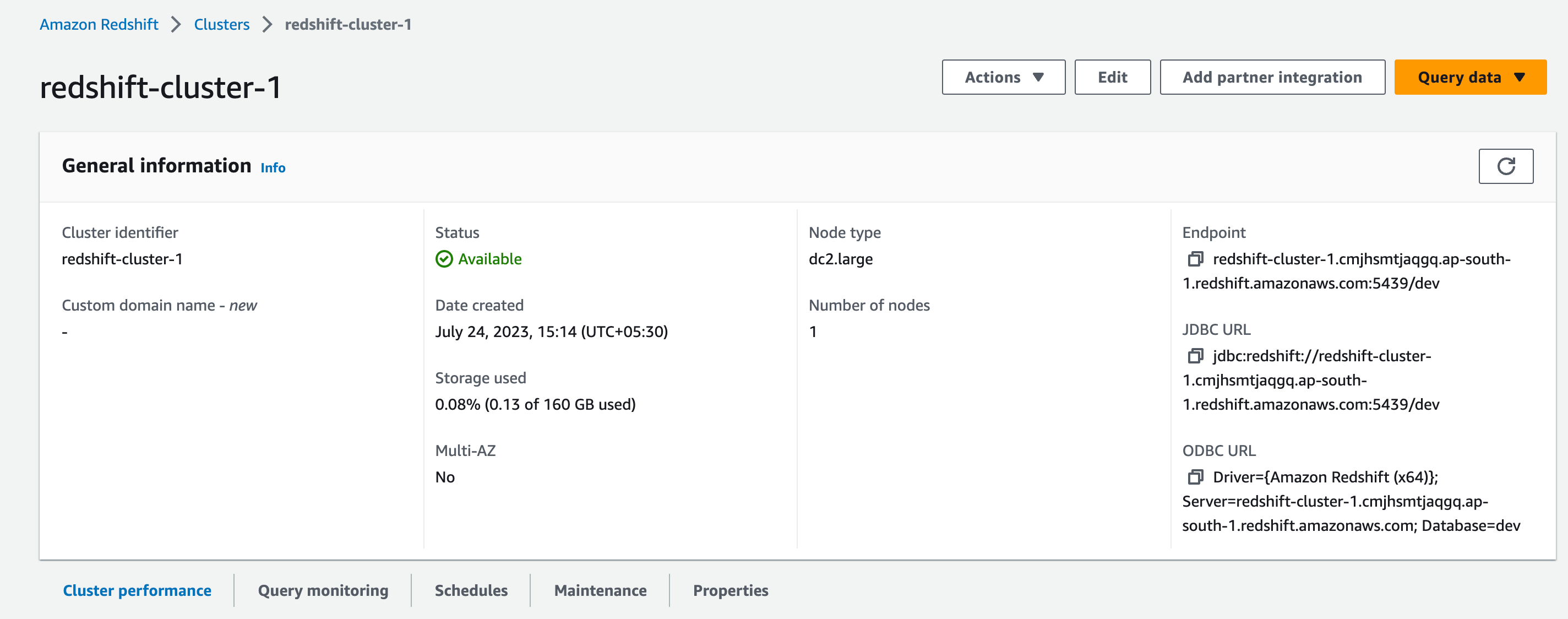 Redshift cluster endpoint details showing hostname and port
