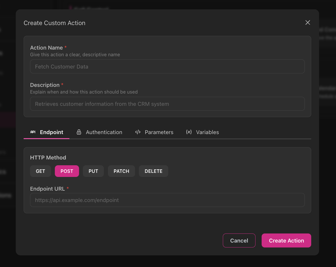Fenêtre modale de création d'action personnalisée affichant le champ Nom d'action 'Récupérer données client', champ Description expliquant l'utilisation de l'action, quatre onglets (Endpoint, Authentification, Paramètres, Variables) avec onglet Endpoint actif, options de méthode HTTP (GET, POST, PUT, PATCH, DELETE) avec POST sélectionné, champ URL Endpoint avec espace réservé, et boutons Annuler/Créer action