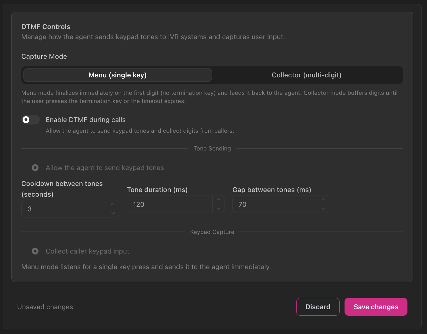 Configuration des contrôles DTMF montrant les options du mode de capture avec les onglets Menu (touche unique) et Collecteur (multi-chiffres), mode Menu sélectionné, bouton Activer le DTMF pendant les appels, section Envoi de tonalités avec le bouton 'Permettre à l'agent d'envoyer des tonalités de clavier' et les paramètres pour le délai entre les tonalités (3 secondes), la durée de la tonalité (120 ms) et l'écart entre les tonalités (70 ms), section Capture clavier avec le bouton 'Collecter la saisie clavier de l'appelant', note expliquant que le mode Menu finalise sur le premier chiffre, et les boutons Annuler/Enregistrer les modifications