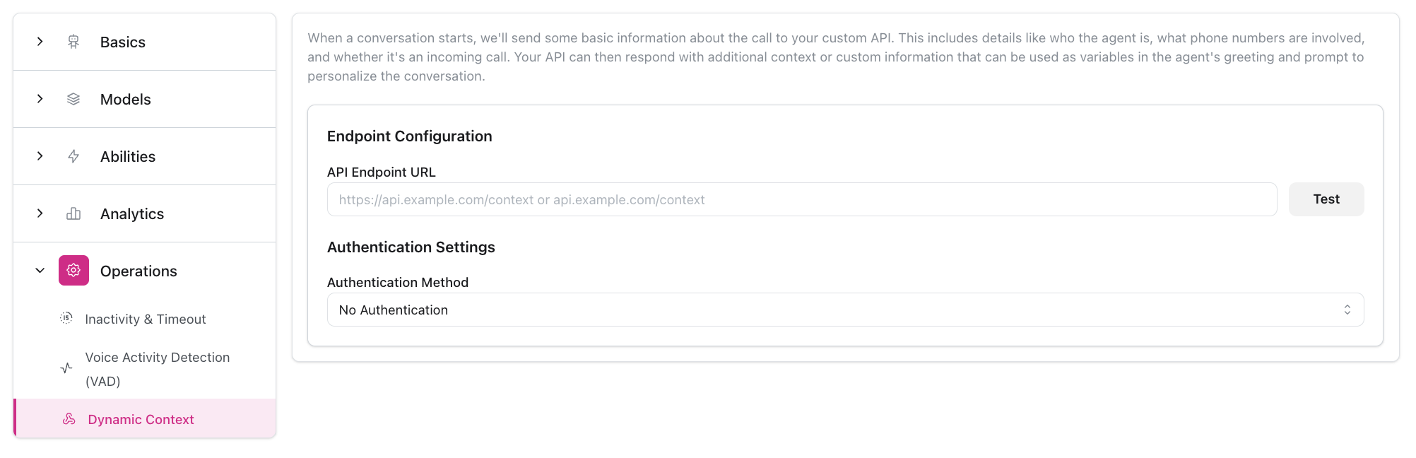 Configuração de Contexto Dinâmico mostrando barra lateral de navegação com seção Operações expandida, Configuração de Endpoint com campo URL de Endpoint de API e botão Testar, e Configurações de Autenticação com menu suspenso Método de Autenticação