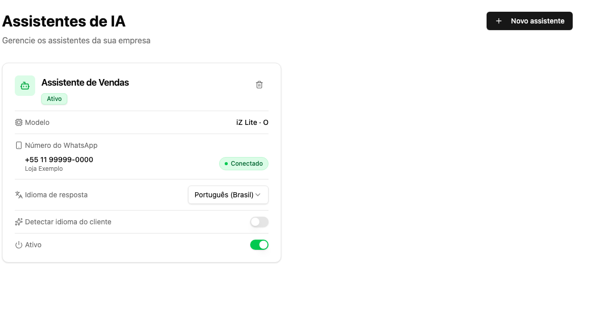 Cartão de um assistente na página Assistentes de IA, com o número do WhatsApp, o idioma de resposta e a chave Ativo.