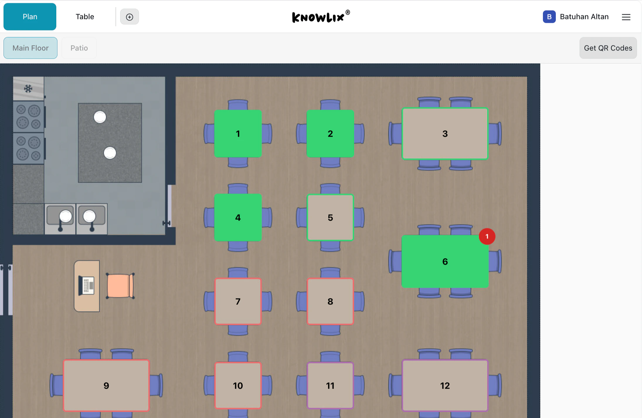 Restaurant floor plan with table management