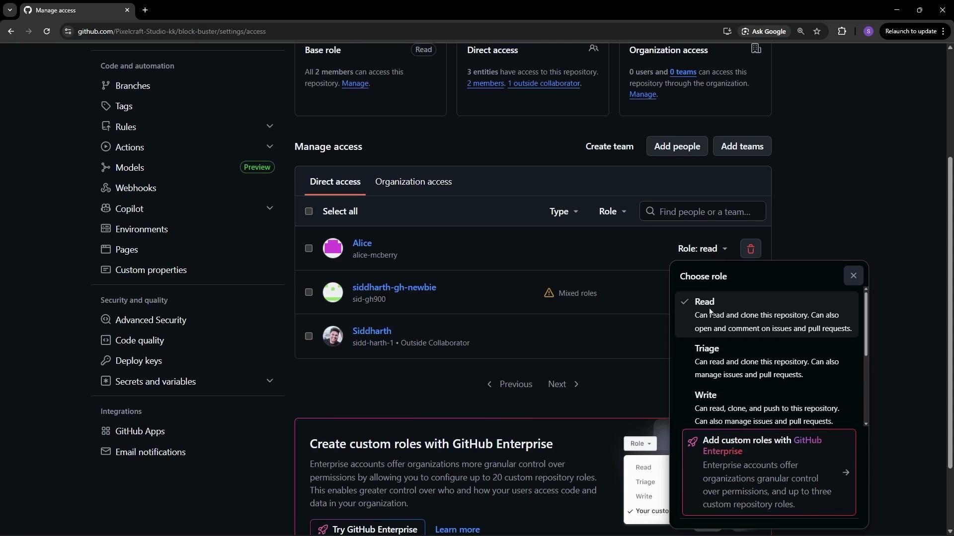 The image shows a GitHub repository settings page focused on managing access, with options for direct and organization access, and a role selection dropdown. Various user permissions like "Read," "Triage," and "Write" are displayed, along with an option to create custom roles.