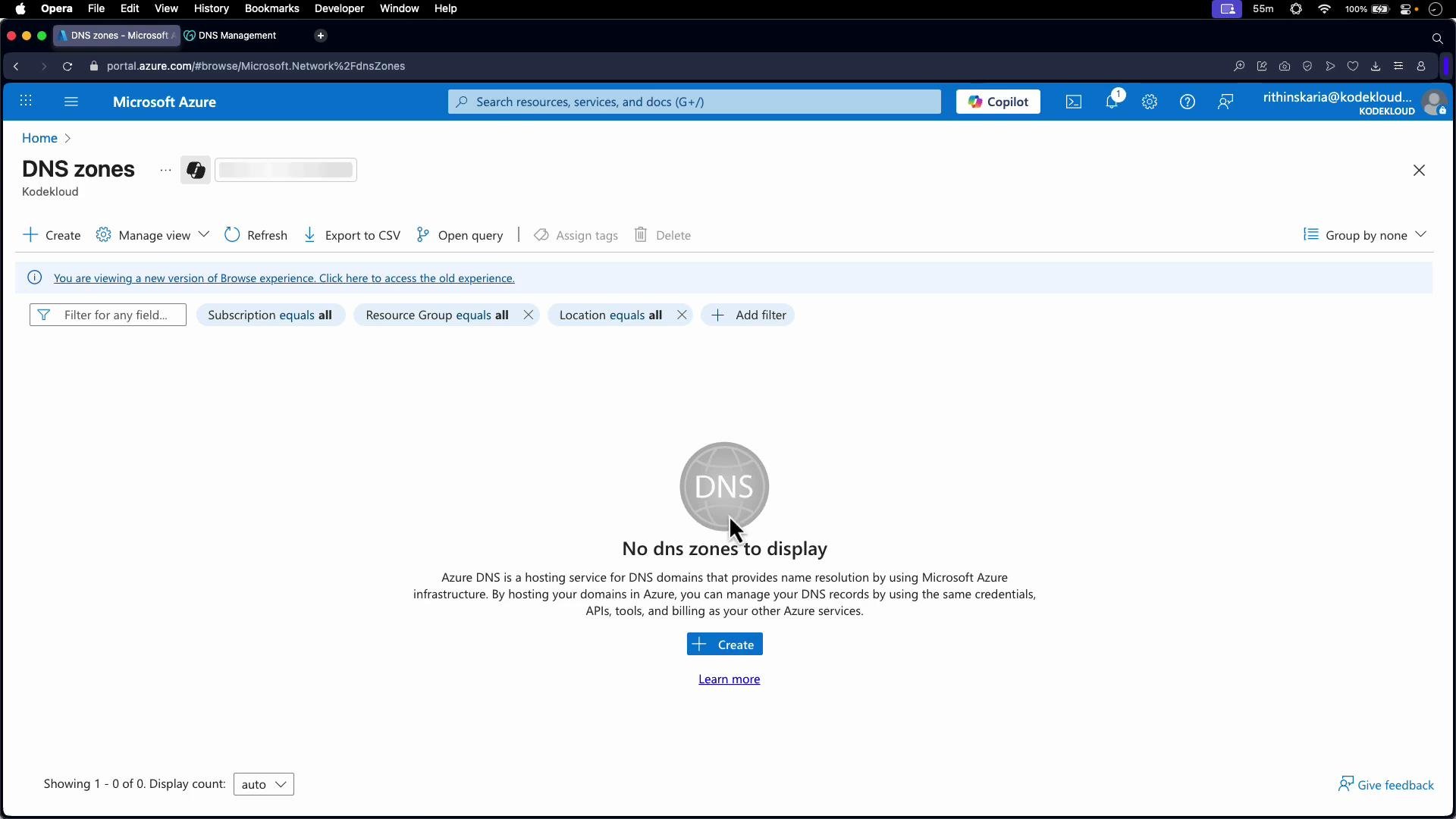 The image shows a Microsoft Azure DNS management interface with no DNS zones displayed, featuring options to create a new zone or learn more.