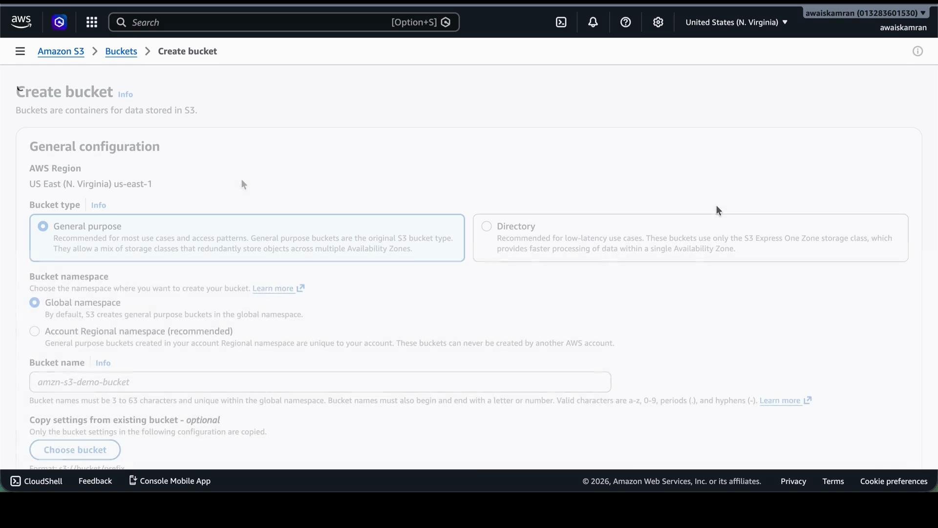 The image shows an AWS S3 management console interface for creating a new bucket, with options to configure the bucket's region, type, and namespace.