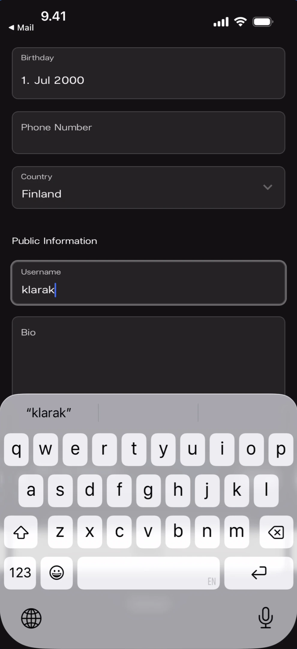 Username field active with keyboard