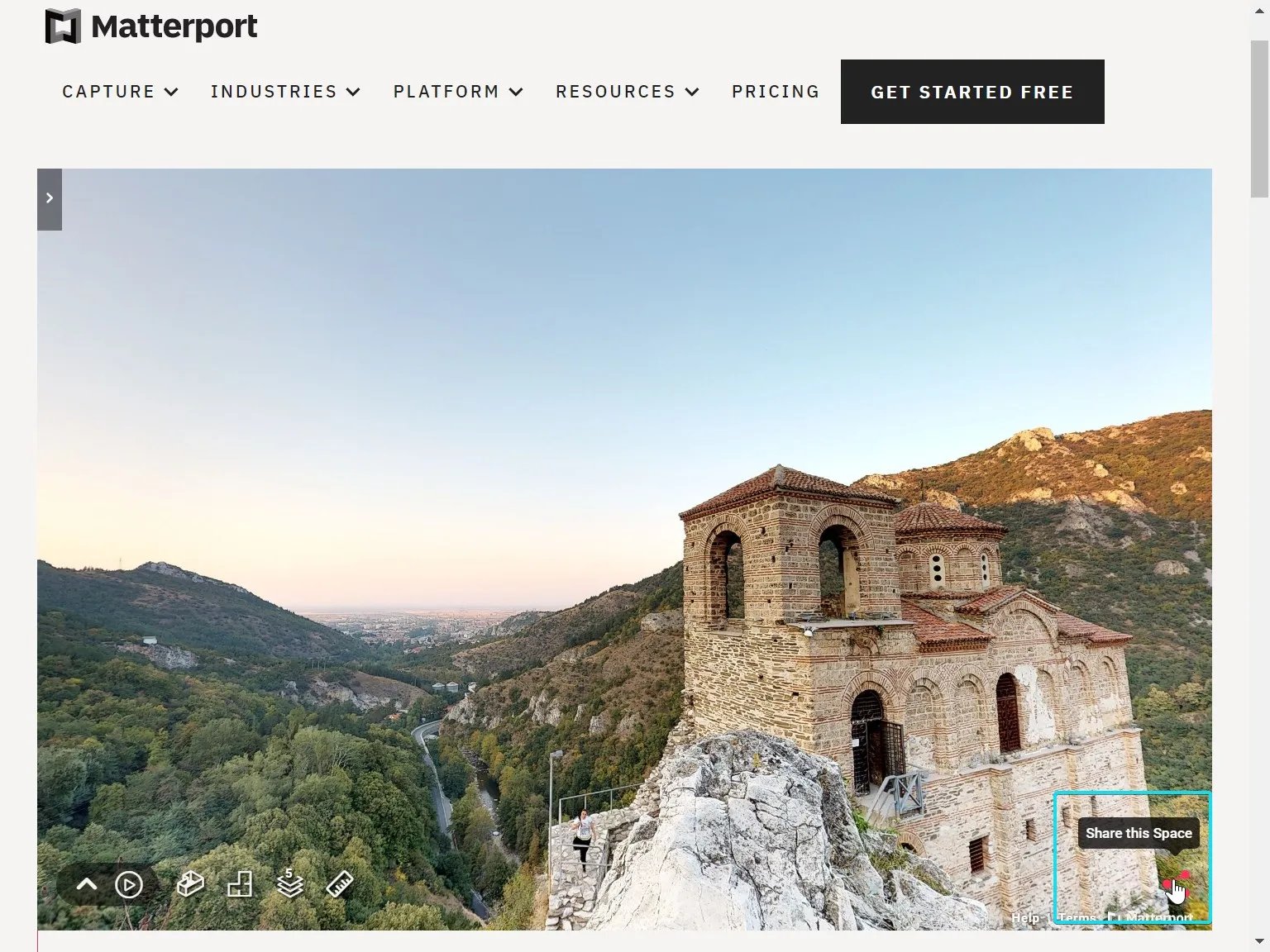 Matterport Card: step 1 — Step 2: Paste the link to the card