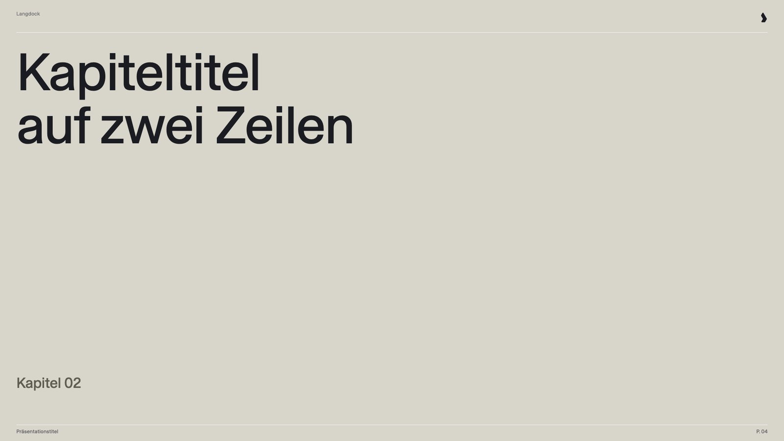 Kapiteltrenner mit zweizeiligem Kapiteltitel und Kapitelnummer auf sandfarbenem Hintergrund