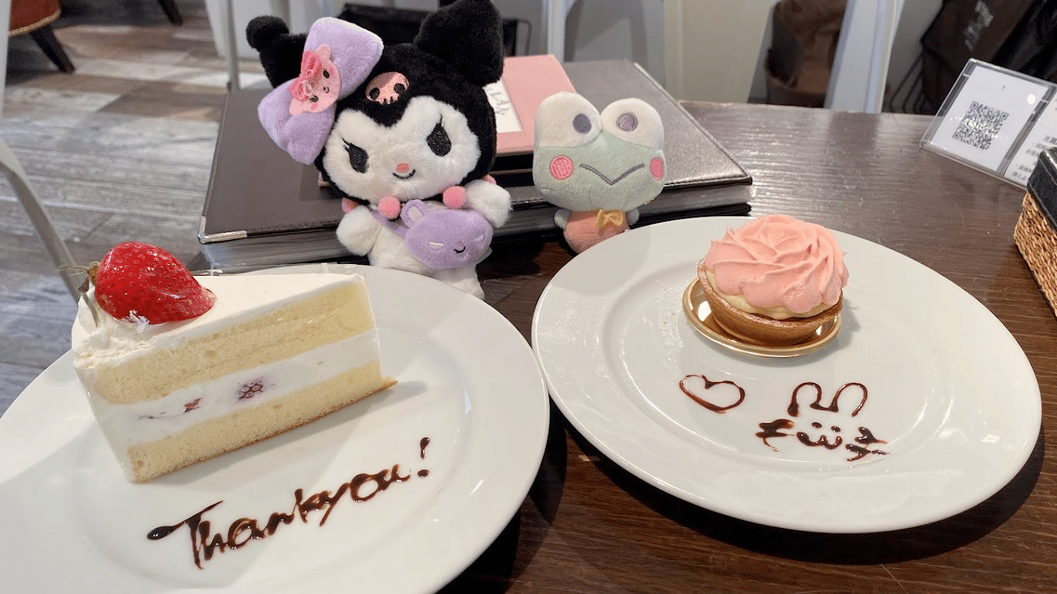 Photo of two shaved ice desserts.