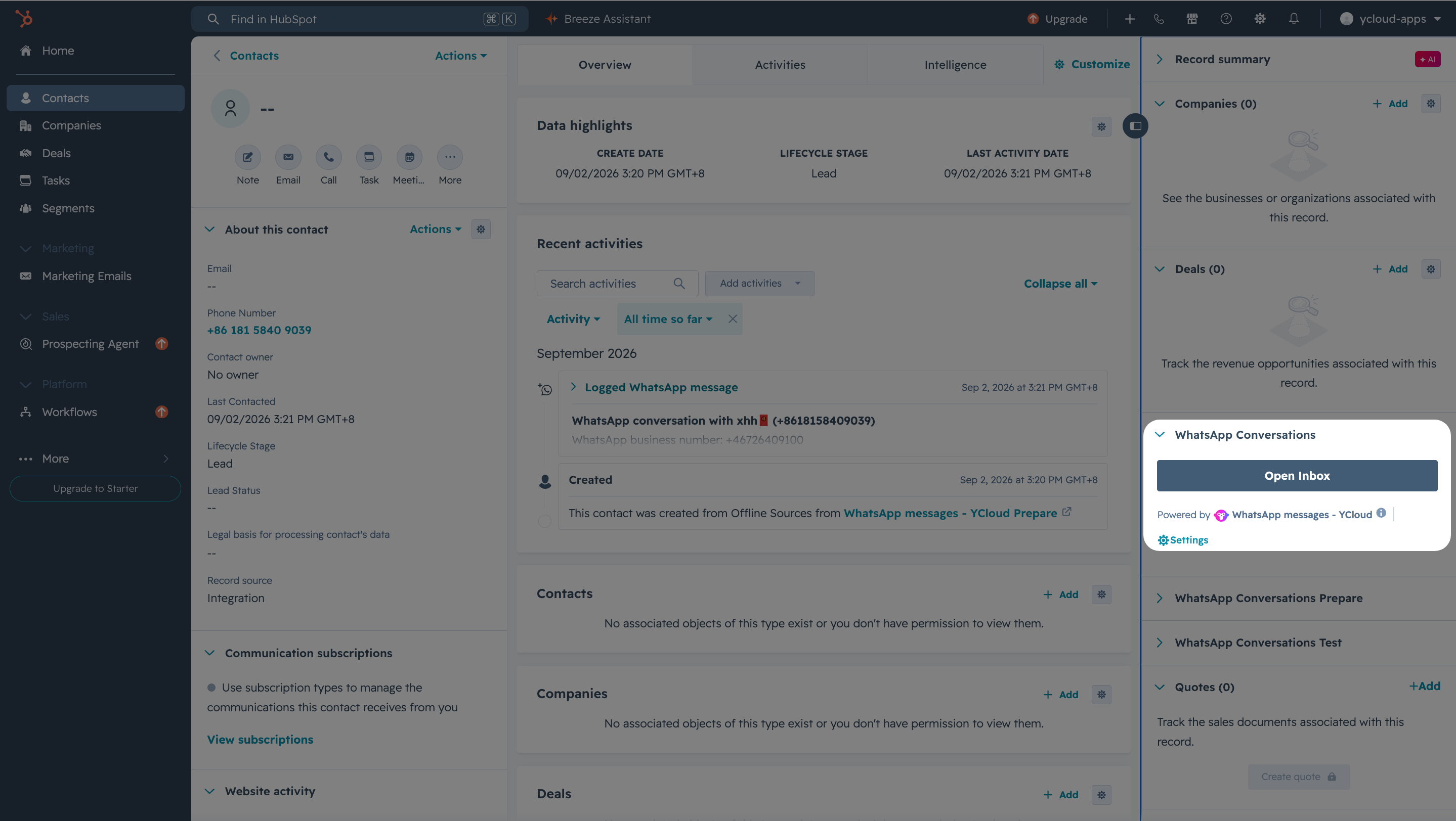 带有 YCloud 收件箱入口的 HubSpot 联系人页面。