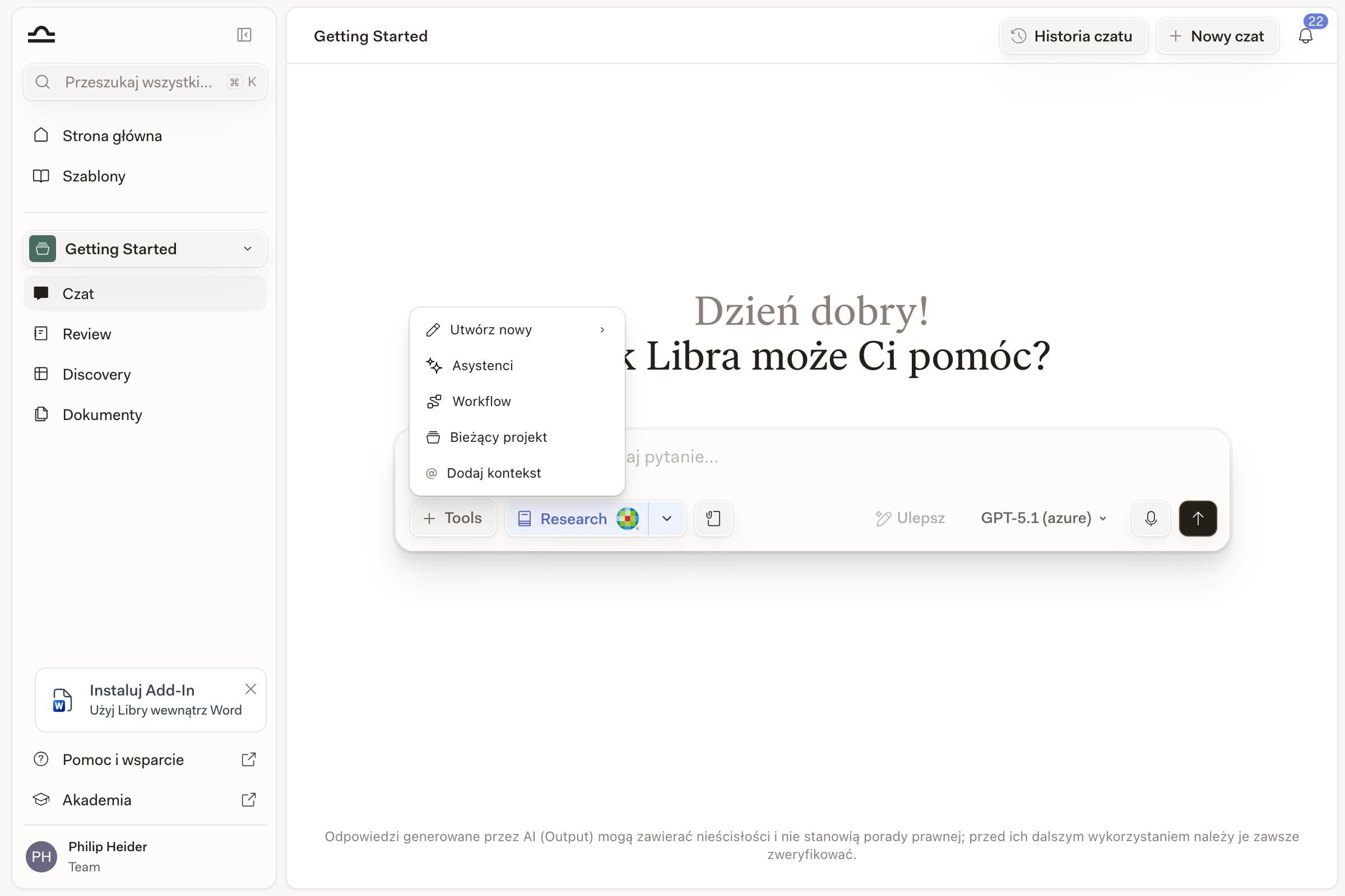 Otwarte menu Narzędzia w rozmowie Libra z wyróżnioną pozycją Assistants