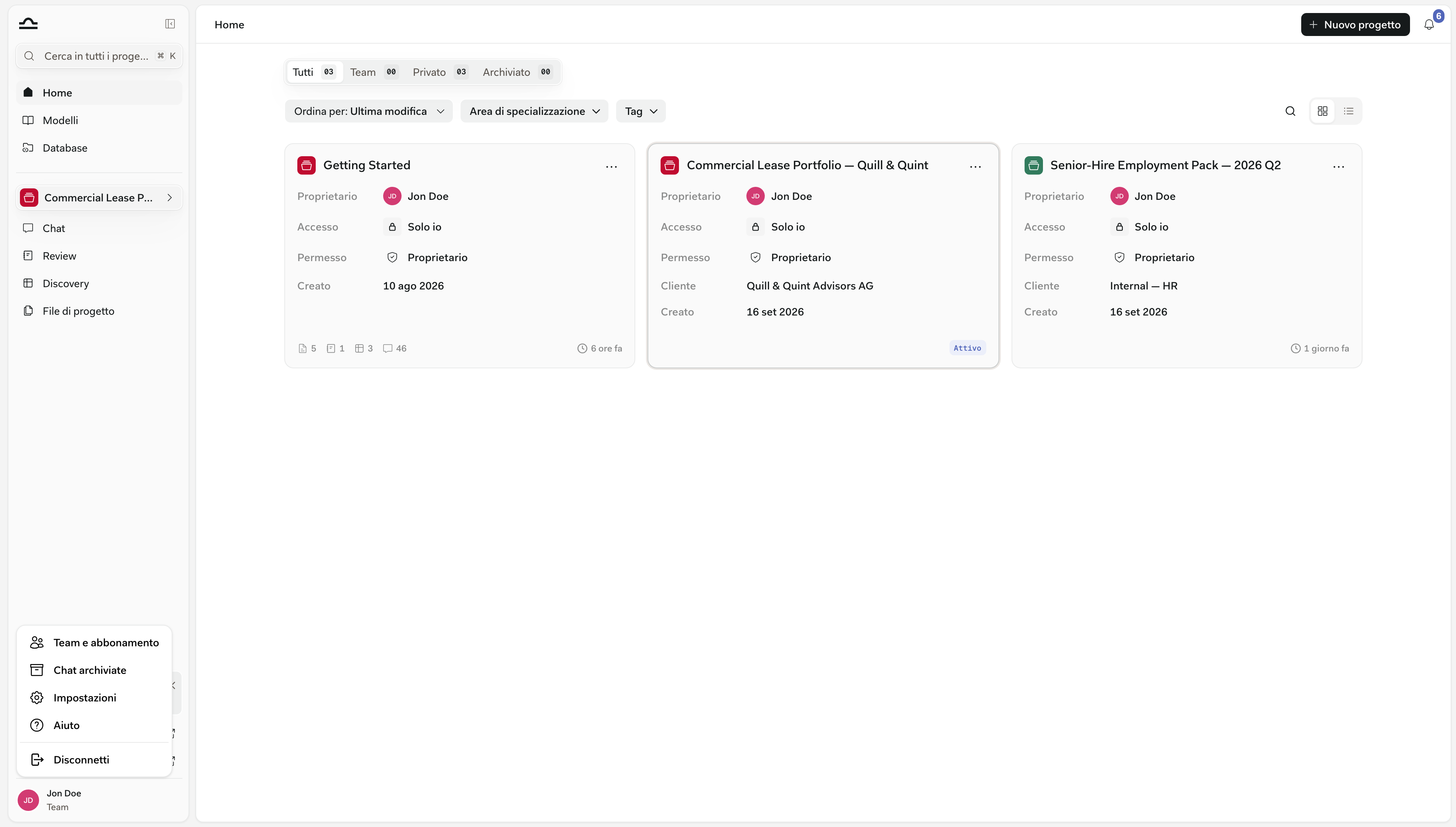 Il menu del profilo in fondo alla barra laterale, con Team e abbonamento, Chat archiviate, Impostazioni, Aiuto e Esci