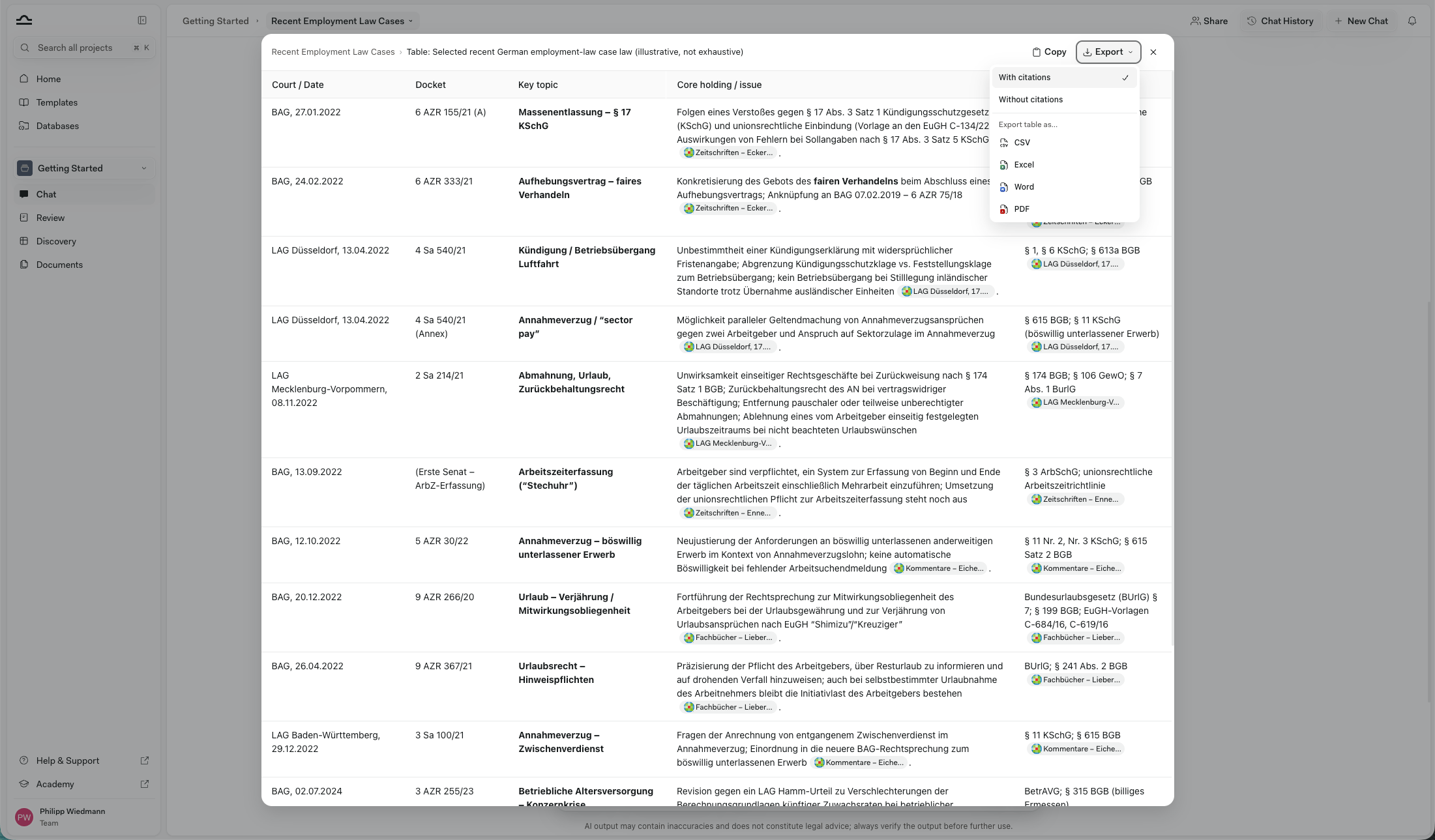 Eine erweiterte Tabelle aus einer Chat-Antwort im Vollbild, mit einer Schaltfläche Kopieren und einem geöffneten Menü Exportieren, das Mit Zitaten / Ohne Zitate sowie CSV, Excel, Word und PDF anbietet