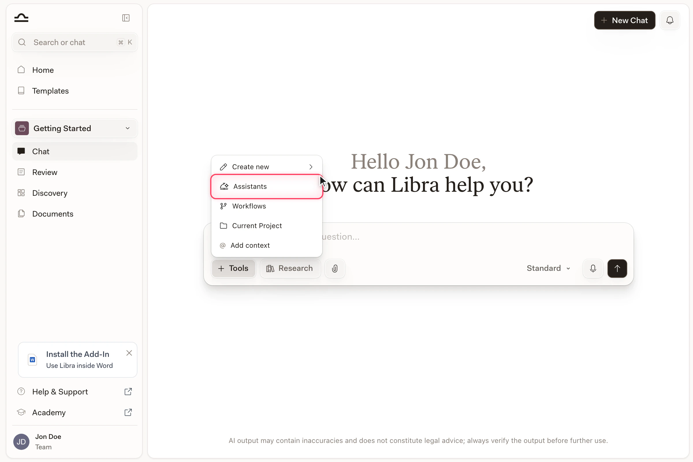 Selettore Assistant aperto dal menu a tendina Strumenti nella Chat