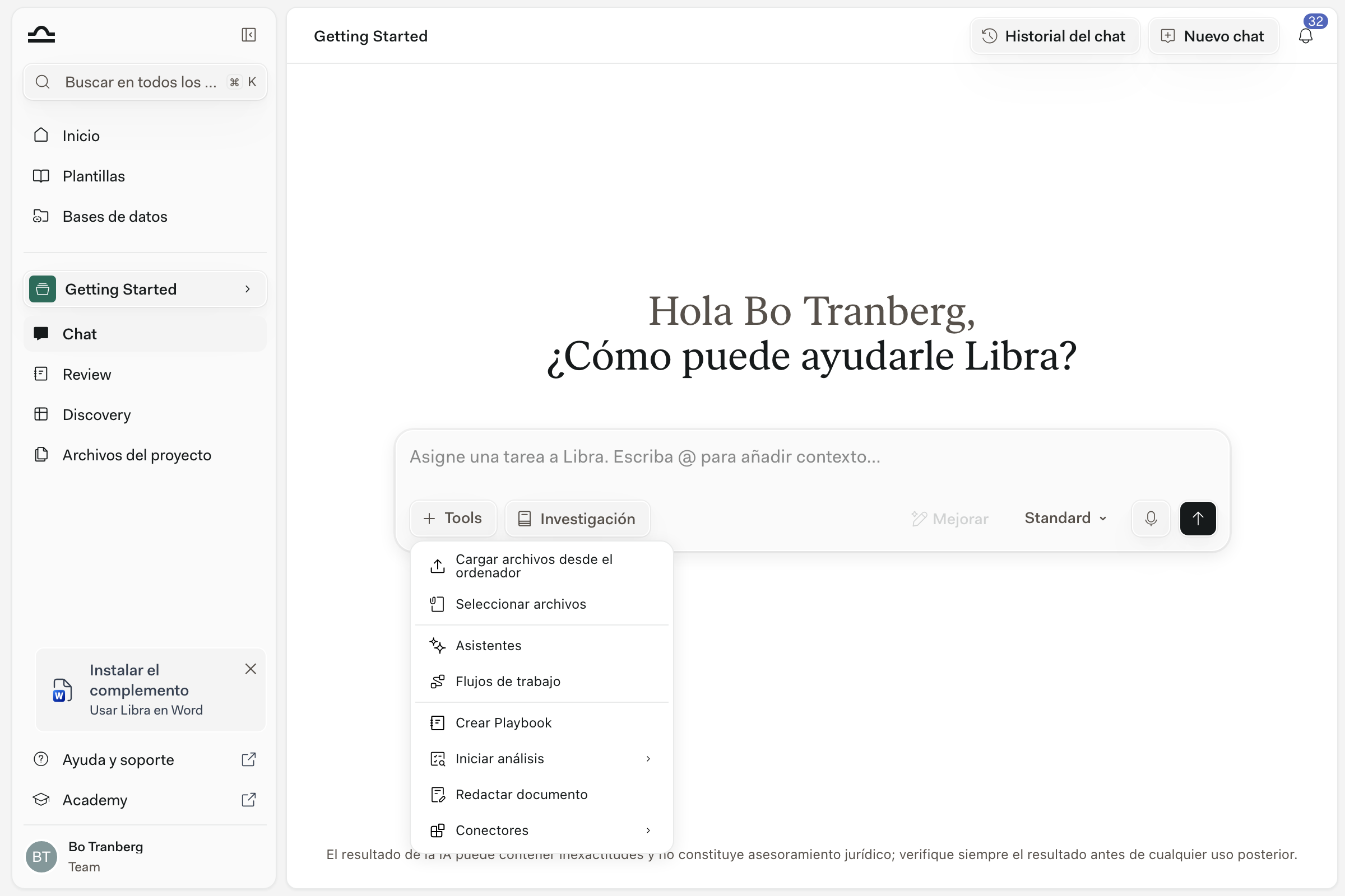 Menú Tools abierto en un Chat de Libra con la opción Assistants resaltada